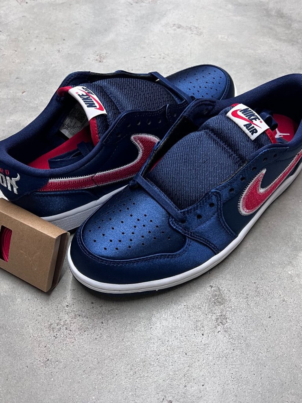 Nike Air Jordan 1 Retro Low Howard University Men's IX8478 410 - New